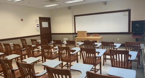 Murkland 104 classroom