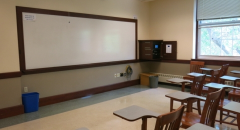 Murkland 204 classroom