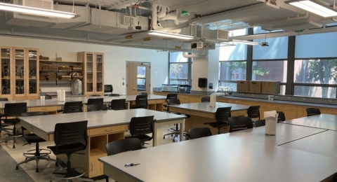 Spaulding Life Science Lab room