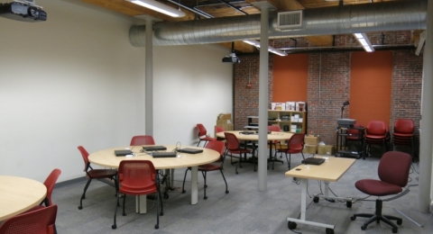 UNH Manchester 128 classroom