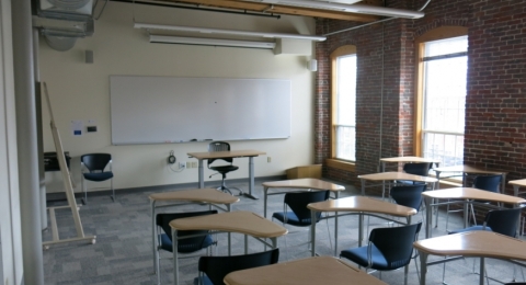 UNH Manchester 361 classroom