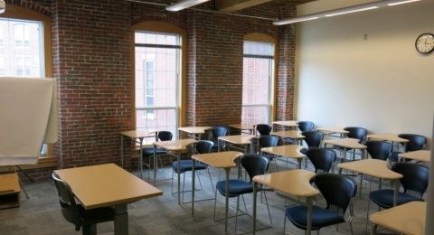 UNH Manchester 367 classroom