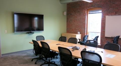 UNH Manchester 465H classroom