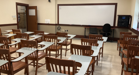 Murkland 104 Classroom