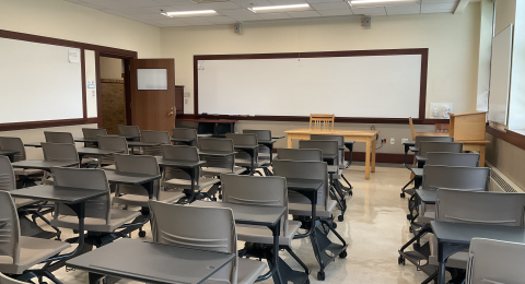 Murkland 202 Classroom