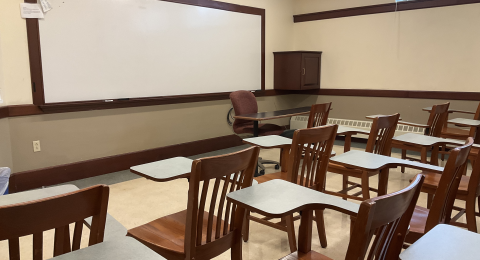 Murkland 203 Classroom