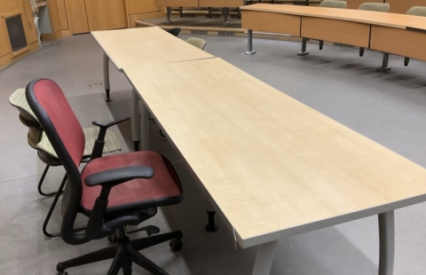 DeMeritt 112 lecture hall table and chairs