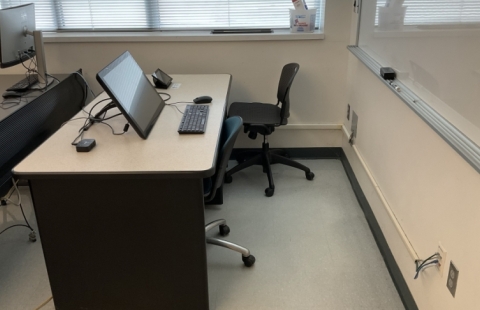 Kingsbury N134 desk and chair