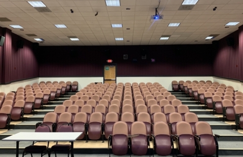 MUB 2 Front view of seating