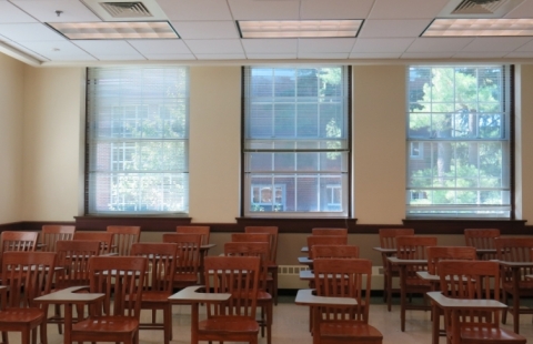 Murkland 102 classroom