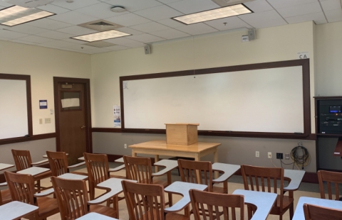 Murkland 118 classroom