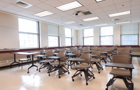 Murkland 202 classroom