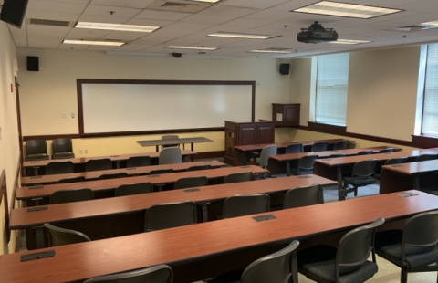 UNH Murkland G17 classroom