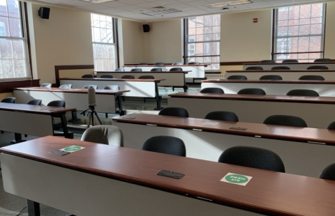 UNH Murkland G17 classroom
