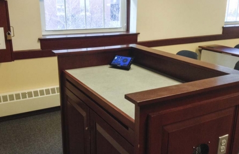 UNH Murkland G17 classroom podium