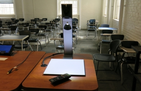 UNH Nesmith 125 classroom AV equipment