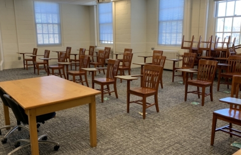 UNH Nesmith 140 classroom
