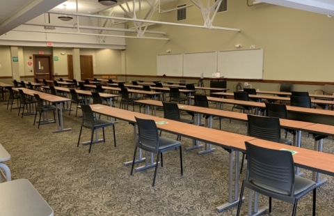 UNHNew Hampshire Hall 208