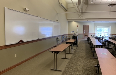 UNH New Hampshire Hall 208
