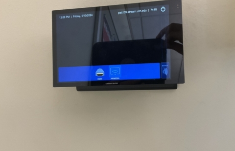 Pettee 109 classroom monitor