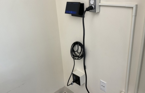 Pettee 109 classroom equipment