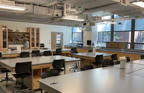Spaulding Life Science Lab room