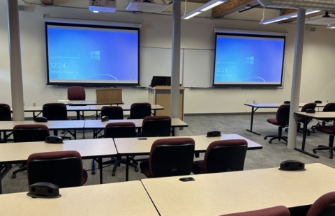 UNH Manchester 102 classroom