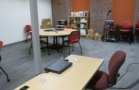 UNH Manchester 128 classroom