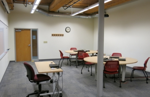 UNH Manchester 128 classroom