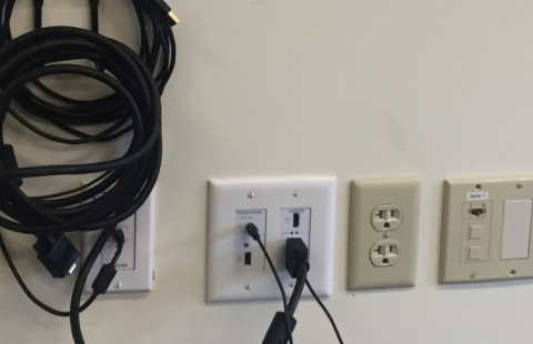 UNH Manchester 345 cables and plugs