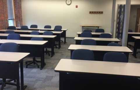 UNH Manchester 345 classroom