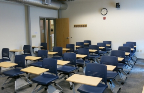 UNH Manchester 347 classroom