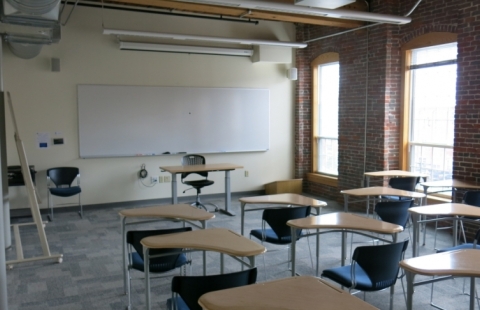 UNH Manchester 361 classroom