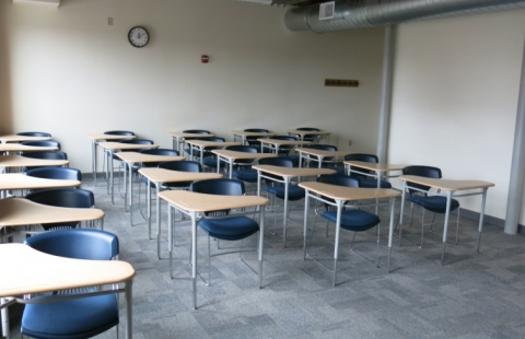 UNH Manchester 361 classroom