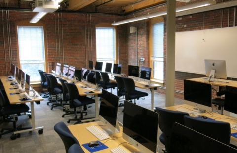 UNH Manchester 376 classroom