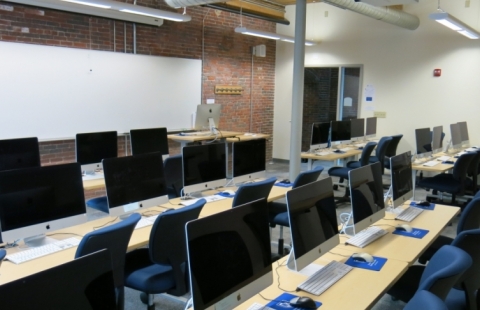 UNH Manchester 376 classroom