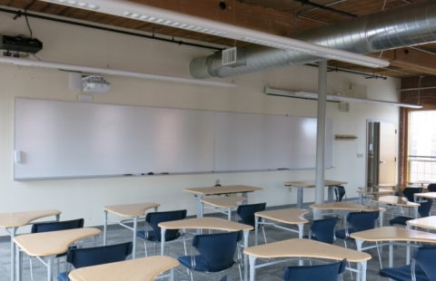 UNH Manchester 380 classroom