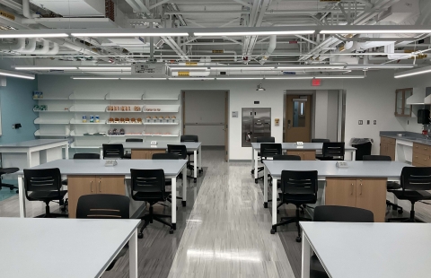 Spaulding Life Science 215 classroom