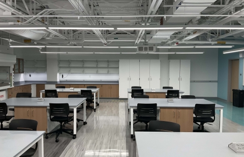 Spaulding Life Science 215 classroom