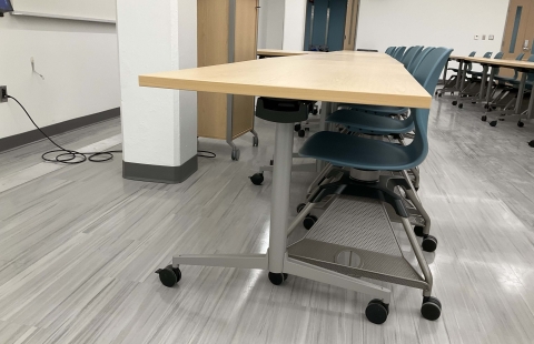 Spaulding Life Science G47 room desk