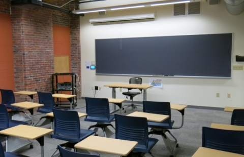 UNH Manchester 104 classroom