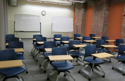 UNH Manchester 104 classroom