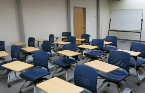 UNH Manchester 104 classroom
