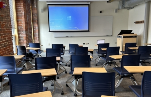 UNH Manchester 307 classroom
