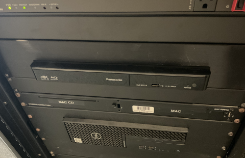 Murkland 115 AV Rack