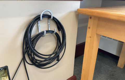 Murkland 118 Classroom Cables