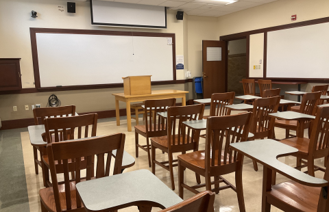 Murkland 201 Classroom