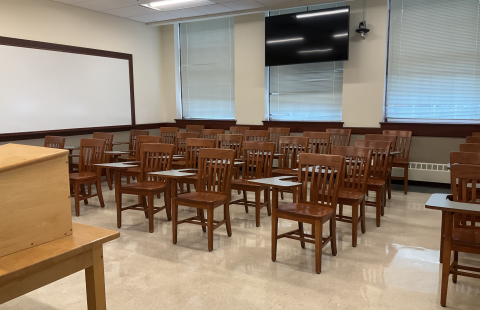 Murkland 201 Classroom