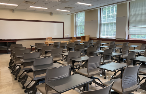 Murkland 202 Classroom