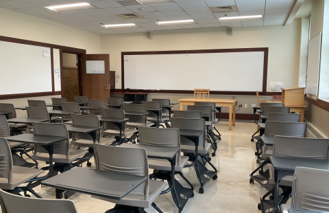 Murkland 202 Classroom